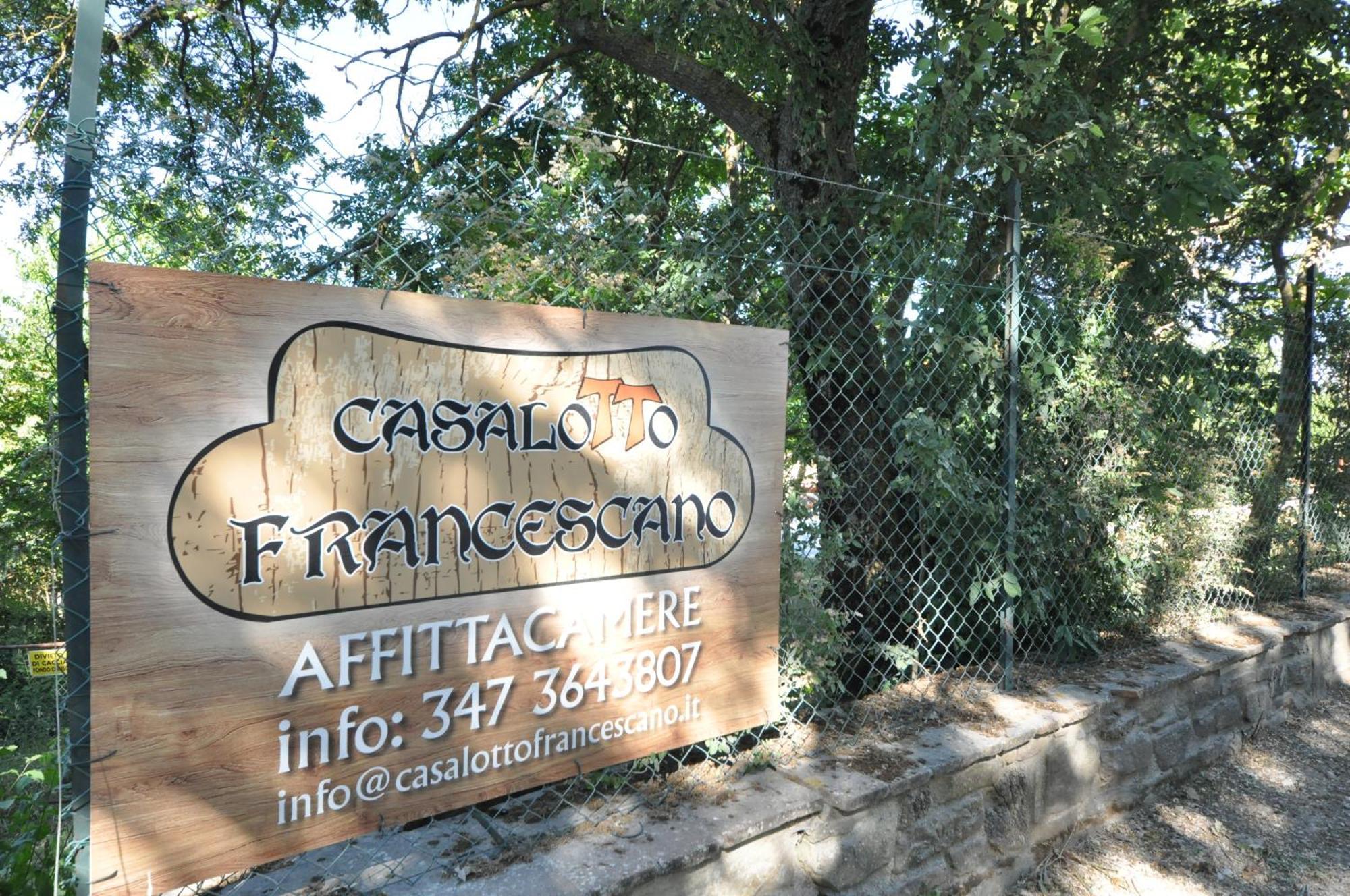 Casalotto Francescano Mengara Buitenkant foto